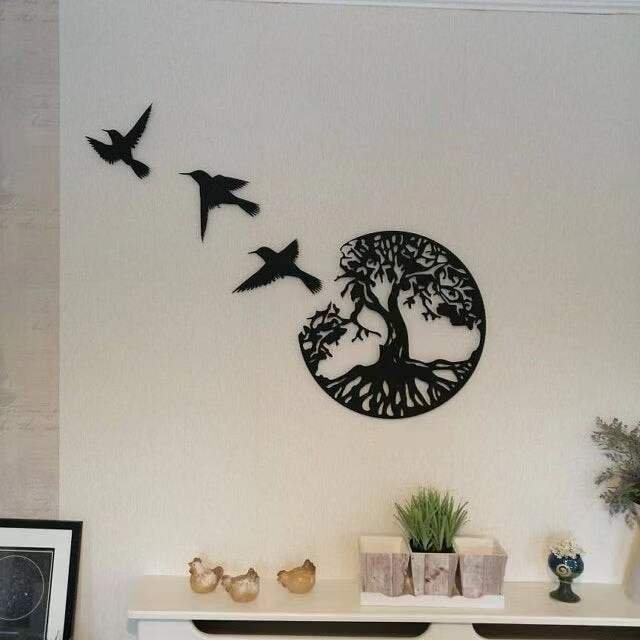Decorative Iron Wall Sculpture – Black
